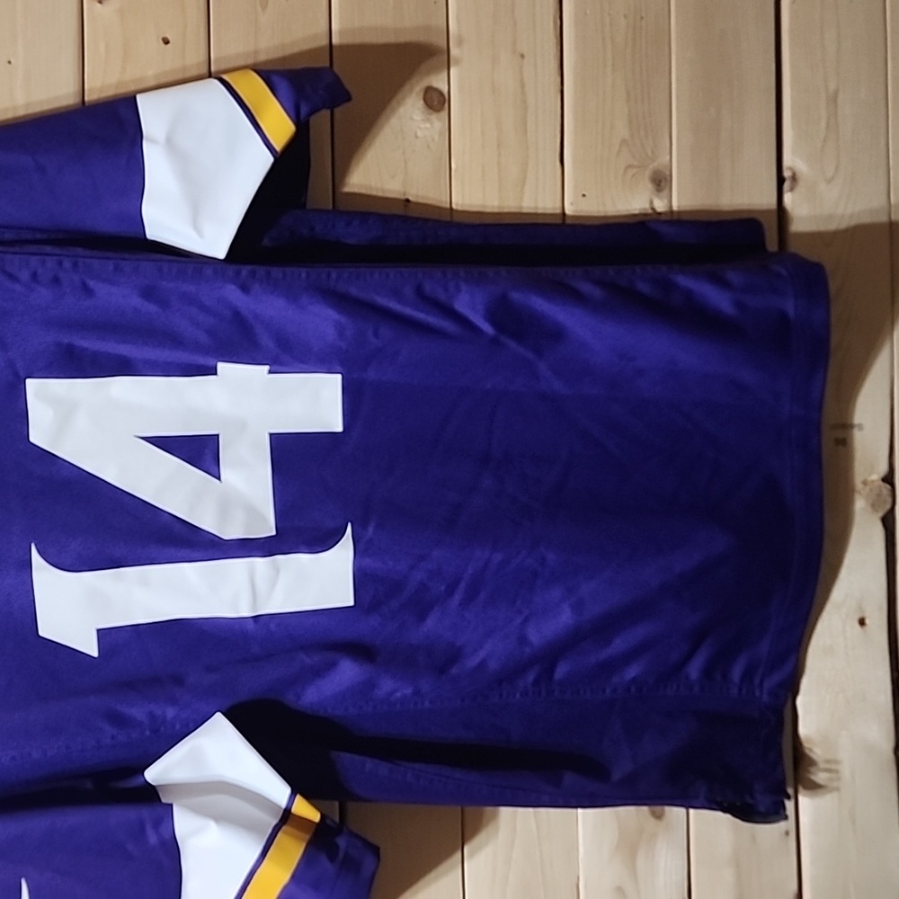 NFL Vikings Jersey Diggs #14 Size Medium - Picture 9 of 9